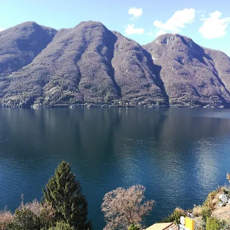 Giardino Sul Lago, La Vigna Holiday home