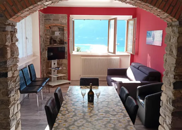 Giardino Sul Lago, La Vigna 別荘 *