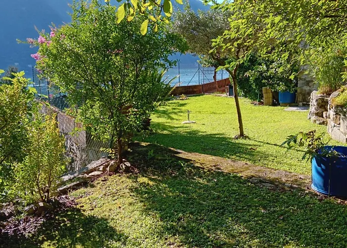 Giardino Sul Lago, La Vigna 別荘 ネッソ